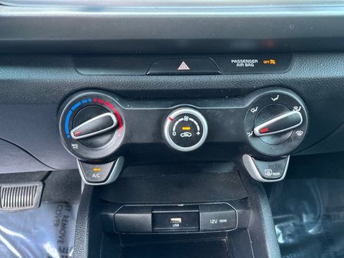 Used 2022 Kia Rio S image 18