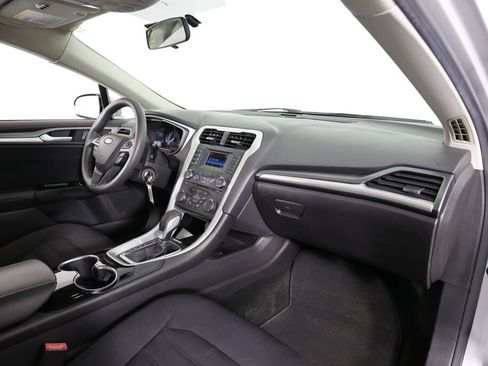 Used 2015 Ford Fusion SE FWD image 23