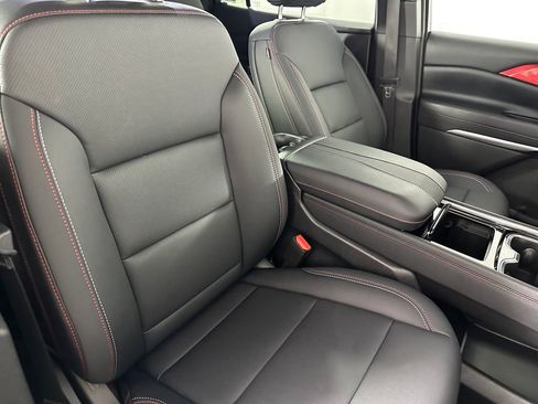Used 2025 Chevrolet Traverse Z71 w/ Enhanced Driving Package AWD/4WD image 34