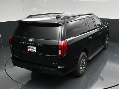 Used 2025 Ford Expedition Max Active AWD/4WD image 45