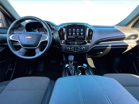 Used 2023 Chevrolet Traverse LT image 21