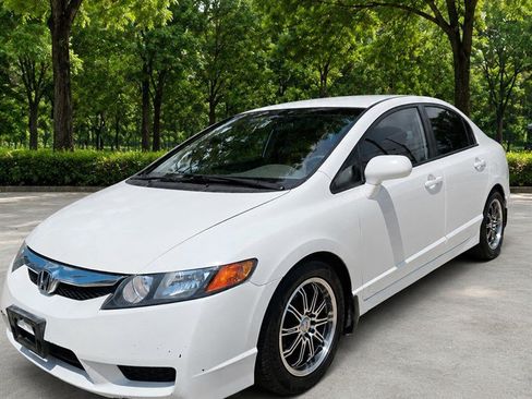 Used 2010 Honda Civic LX image 1