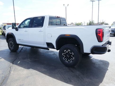 New 2026 GMC Sierra 2500 AT4X AWD/4WD image 11