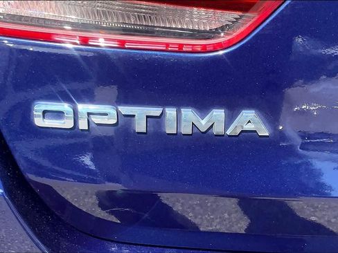 Used 2018 Kia Optima S w/ Panoramic Sunroof Package FWD image 30