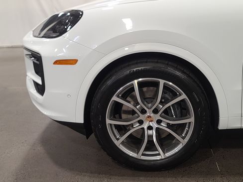 New 2026 Porsche Cayenne image 34