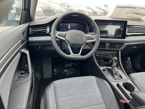 New 2026 Volkswagen Jetta SE FWD image 11