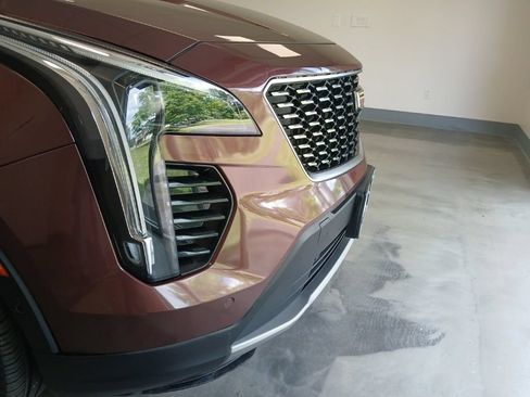 Used 2022 Cadillac XT4 Premium Luxury w/ Technology Package AWD/4WD image 7