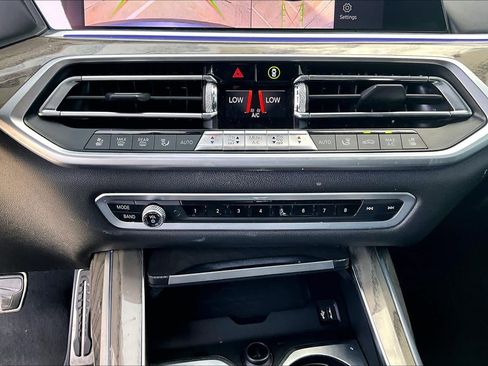 Used 2019 BMW X7 xDrive50i w/ Dynamic Handling Package AWD/4WD image 32