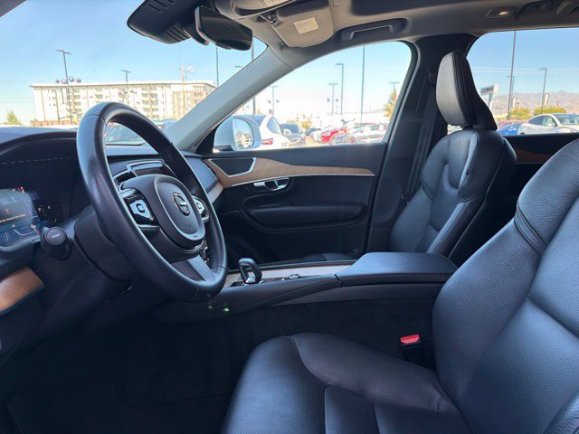 Used 2023 Volvo XC90 B5 Plus AWD/4WD image 22