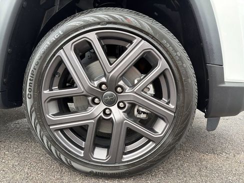 New 2026 Jeep Compass Latitude image 11