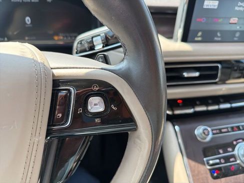 Used 2023 Lincoln Aviator Reserve RWD image 12