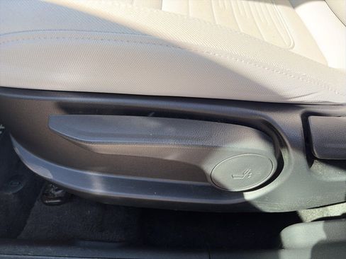 Certified 2025 Hyundai Santa Cruz SE AWD/4WD image 46
