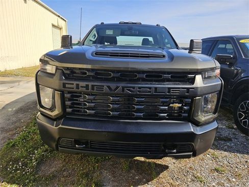 Used 2022 Chevrolet Silverado 3500 W/T image 2