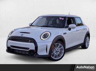 Used 2024 MINI Cooper S image 1