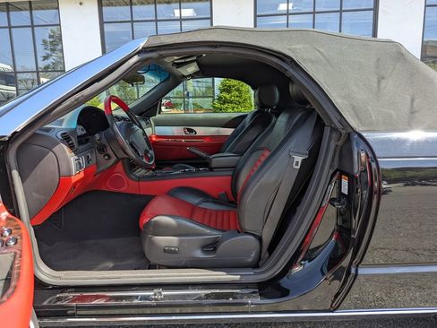 Used 2002 Ford Thunderbird RWD image 18