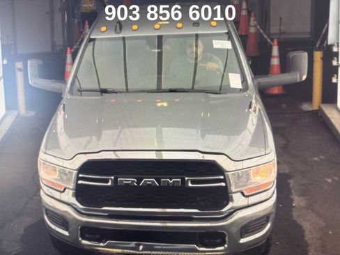 Used 2022 RAM 3500 Tradesman w/ Chrome Appearance Group image 18