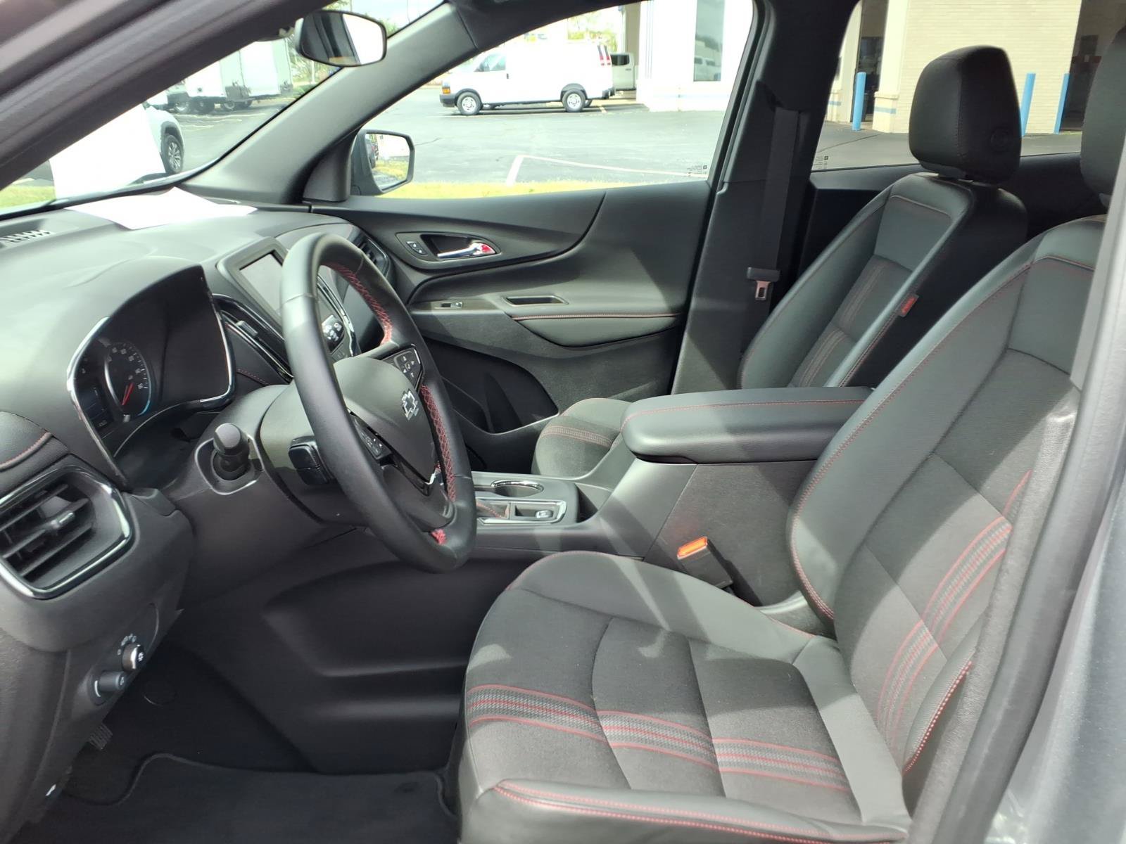 Used 2024 Chevrolet Equinox RS AWD/4WD image 25