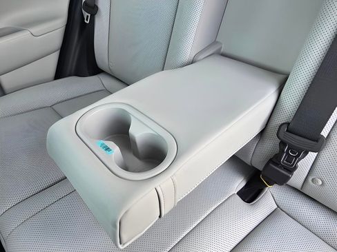 Used 2024 Hyundai Kona Limited image 29