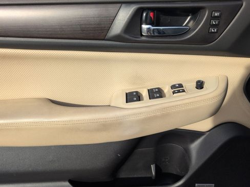 Used 2017 Subaru Legacy 2.5i Limited image 23