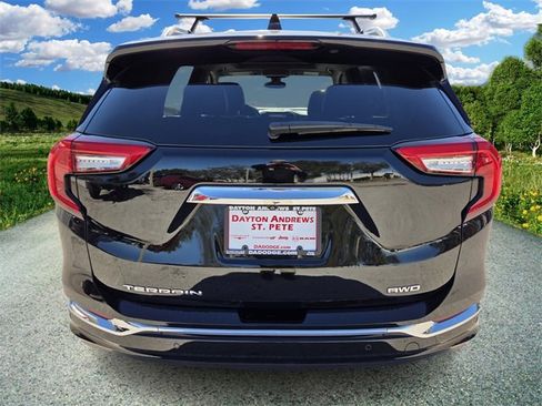 Used 2022 GMC Terrain Denali w/ LPO, 'HIT The Road' Package image 6