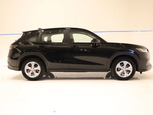 Used 2025 Honda HR-V LX image 6