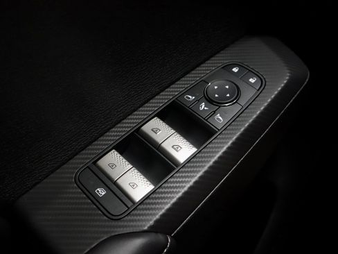 New 2025 Mitsubishi Outlander SE image 13