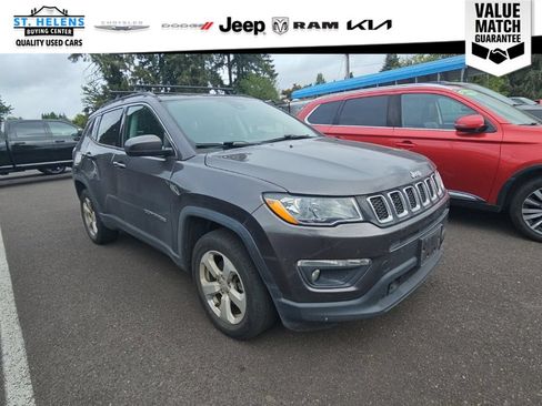 Used 2021 Jeep Compass Latitude w/ Sun and Sound Group AWD/4WD image 9
