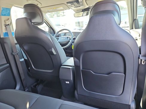 Used 2026 Kia Niro LX FWD image 18
