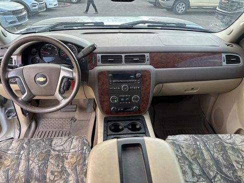 Used 2014 Chevrolet Silverado 3500 LTZ w/ Suspension Package, Off-Road AWD/4WD image 10