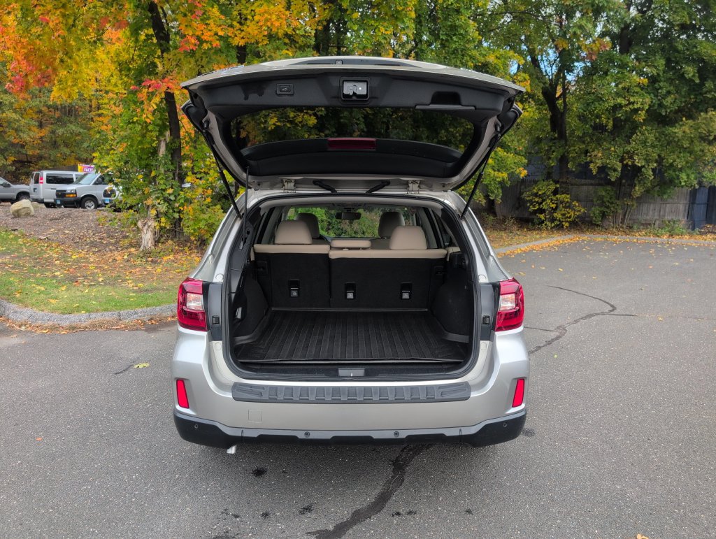 Used 2017 Subaru Outback 2.5i Limited AWD/4WD image 33