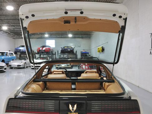 Used 1989 Pontiac Firebird Trans Am image 33