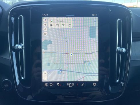 Certified 2024 Volvo XC40 B5 Core image 27