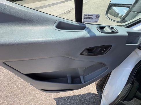 Used 2018 Ford Transit 250 148 Medium Roof RWD image 15