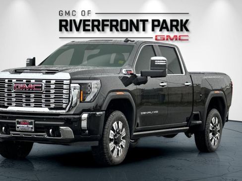 New 2026 GMC Sierra 3500 Denali w/ Denali Reserve Package AWD/4WD image 7