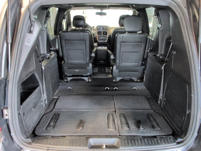 Used 2016 Dodge Grand Caravan SXT FWD image 34