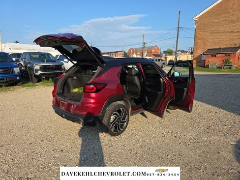 Used 2025 Chevrolet TrailBlazer RS w/ Convenience Package AWD/4WD image 34