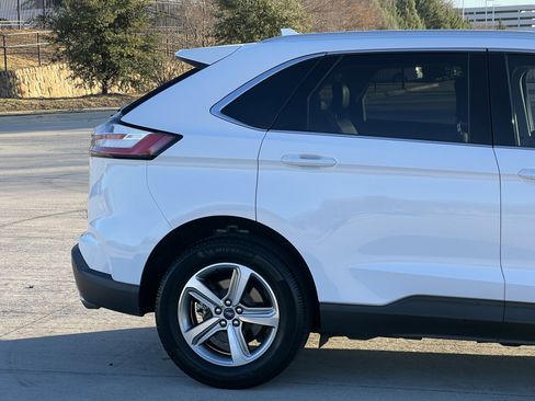 Used 2019 Ford Edge SEL w/ Equipment Group 201A image 11