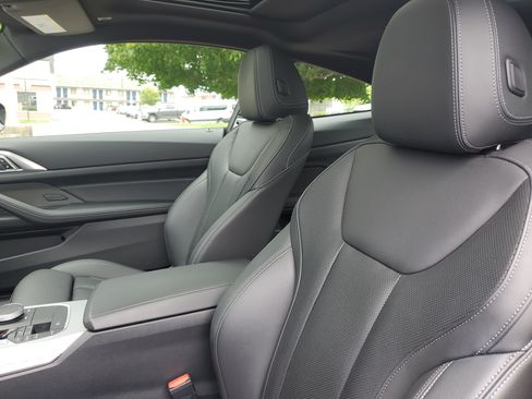 Certified 2024 BMW 440i xDrive Coupe w/ Premium Package AWD/4WD image 9