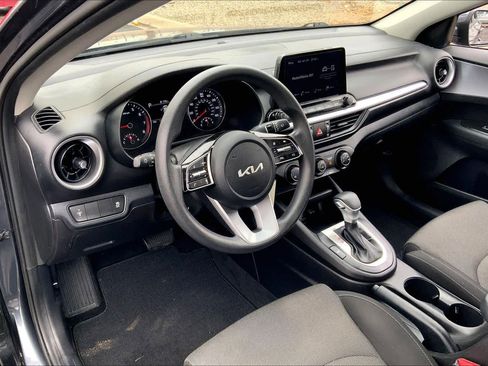Used 2022 Kia Forte LXS image 16