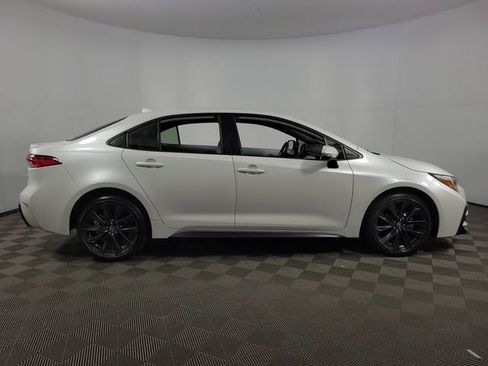 Used 2024 Toyota Corolla SE image 10