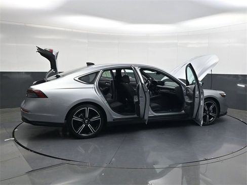 Used 2023 Honda Accord Sport image 34