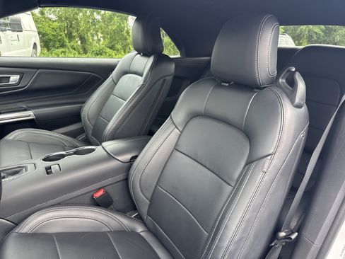 Used 2025 Ford Mustang Premium RWD image 7