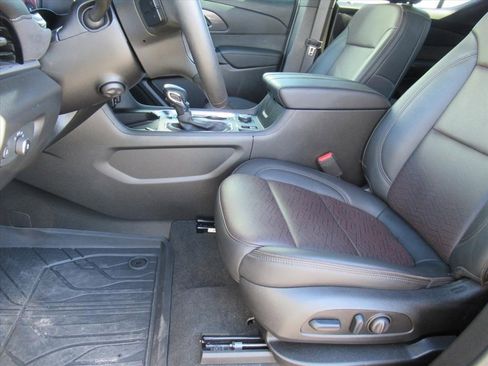 Certified 2023 Chevrolet Traverse High Country w/ LPO, 'HIT The Road' Package image 14