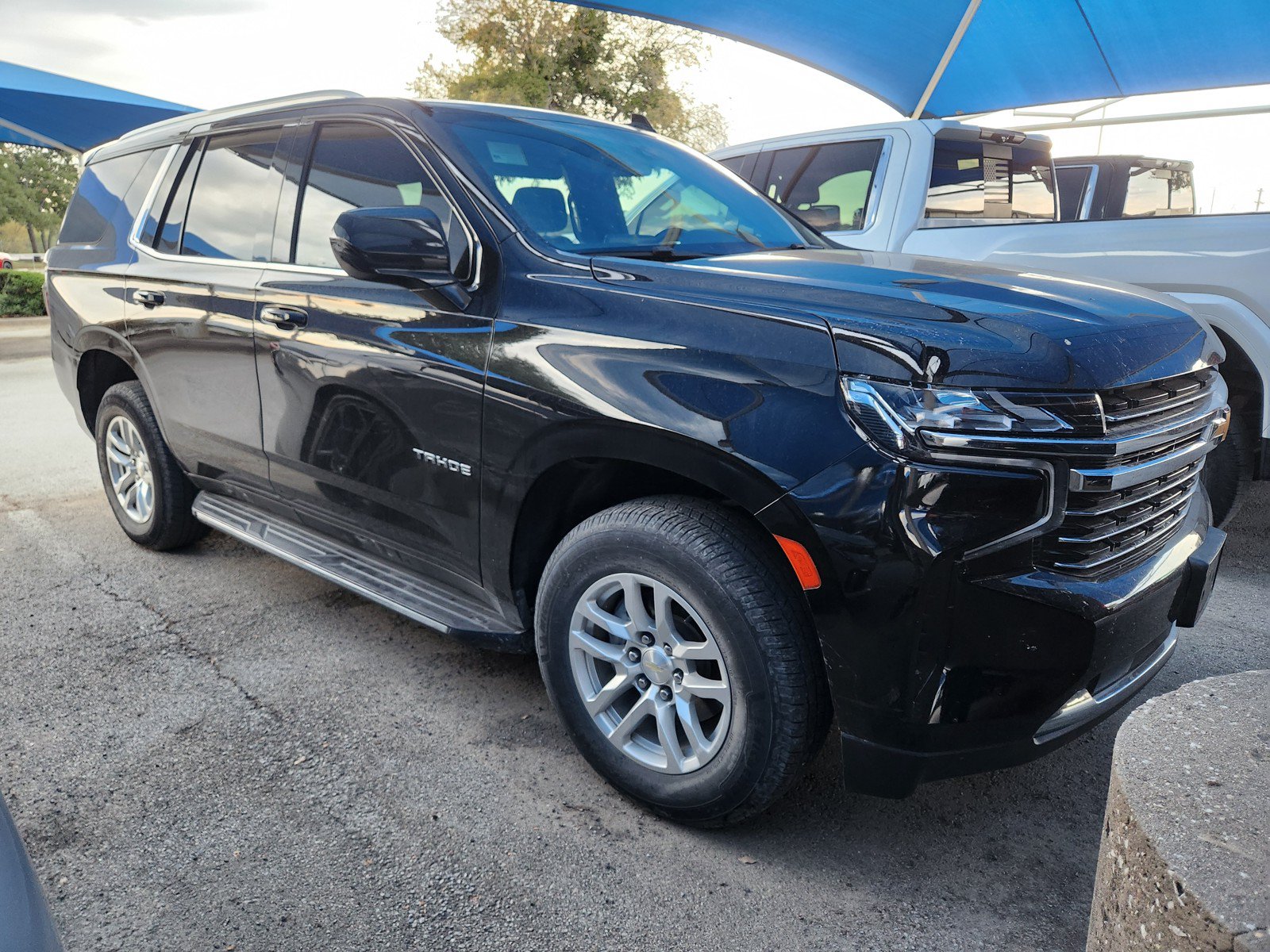 Used 2021 Chevrolet Tahoe LT RWD image 1