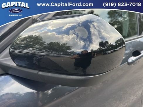 Used 2023 Ford Explorer XLT w/ Equipment Group 202A RWD image 12
