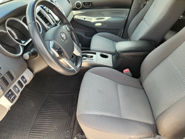 Used 2015 Toyota Tacoma 4x4 Double Cab w/ SR5 Package image 9
