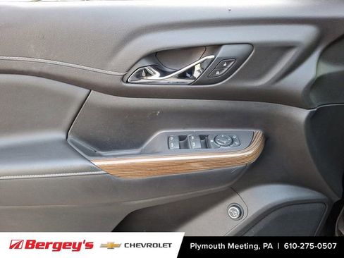 Certified 2021 GMC Acadia SLE w/ Driver Convenience Package image 15