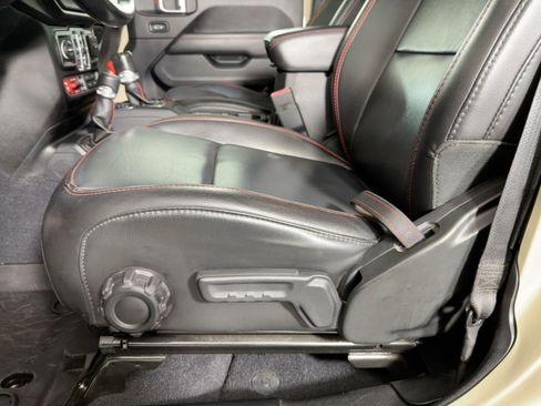 Used 2020 Jeep Gladiator Rubicon image 13