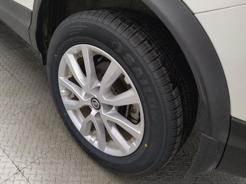 Used 2021 Nissan Rogue Sport SV FWD image 31