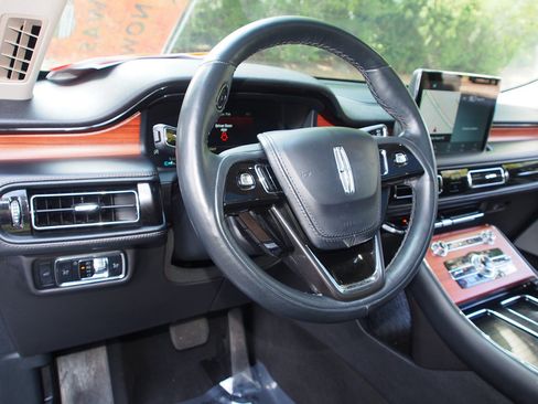 Used 2024 Lincoln Aviator Reserve w/ Equipment Group 201A RWD image 21
